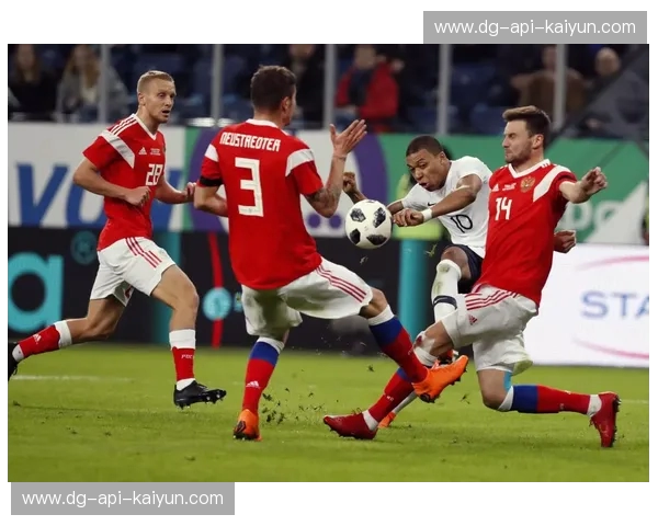 冰与火的跨维度碰撞：当俄罗斯意志遇见智利激情，这场友谊赛不只是足球